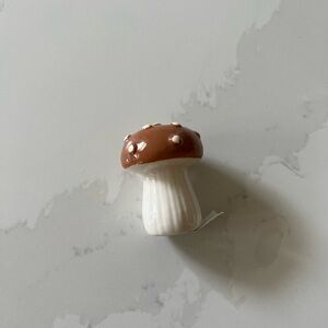 Mini Mushroom Salt or Pepper Shaker NWT